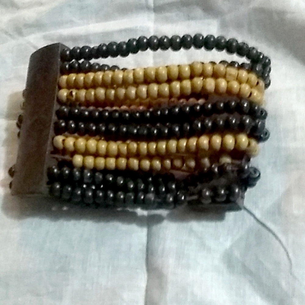 Vintage Women's Boho Multi Strand Black & Cream Beaded Wooden Stretch Bracelet